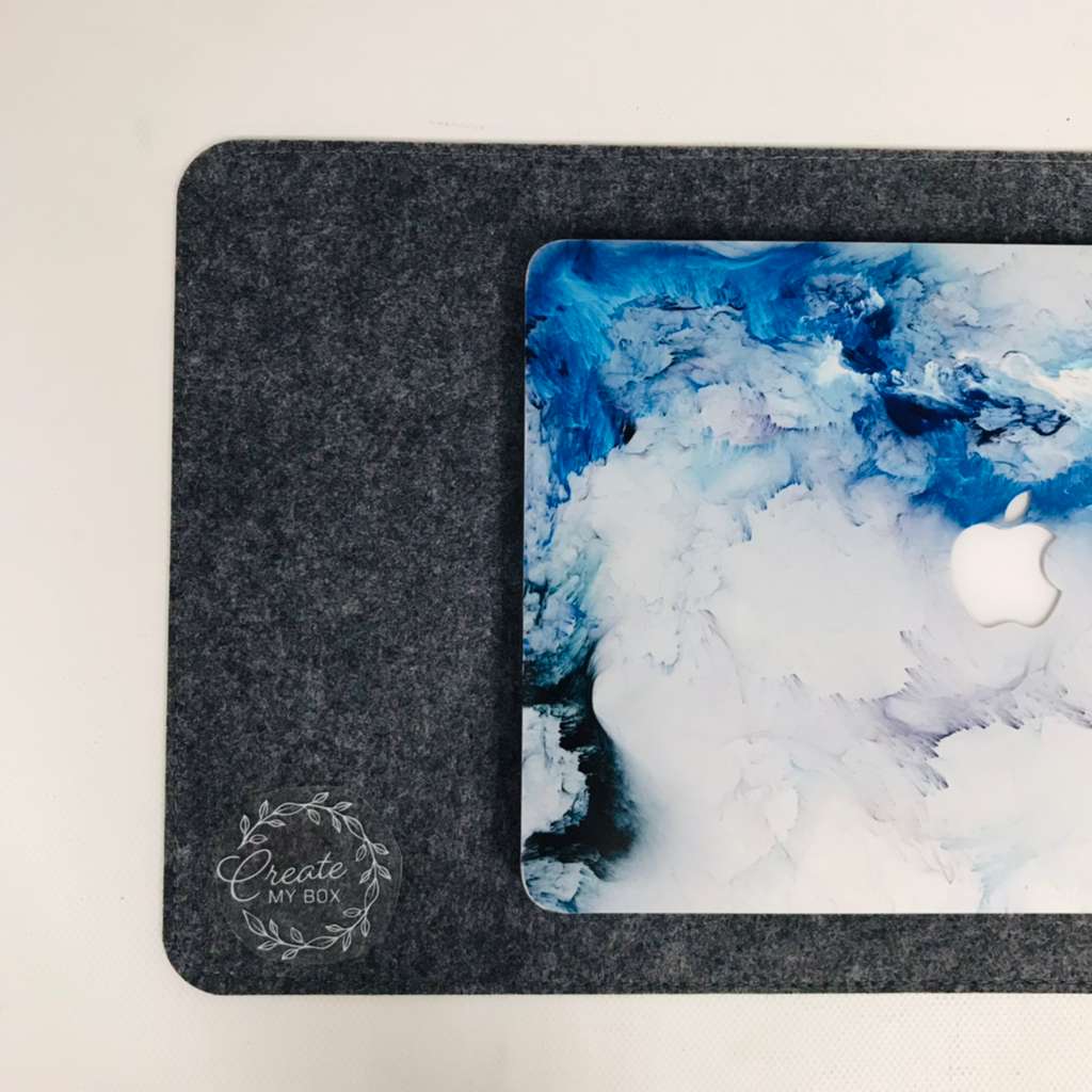 Createmybox Felt Mat & Pen (1)